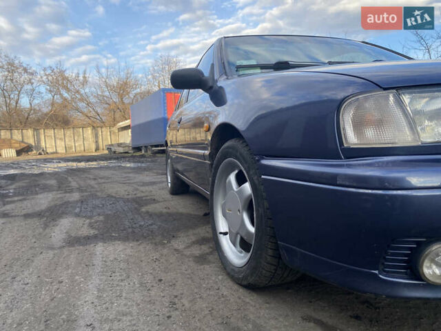 Синий Ниссан Примера, объемом двигателя 2 л и пробегом 220 тыс. км за 3200 $, фото 4 на Automoto.ua