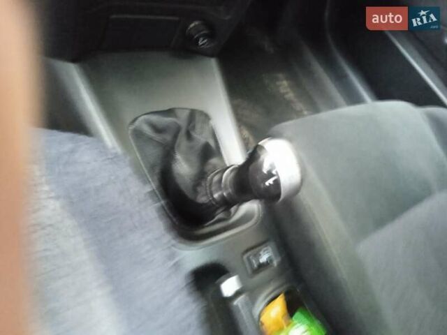 Синий Ниссан Примера, объемом двигателя 2 л и пробегом 248 тыс. км за 3100 $, фото 3 на Automoto.ua