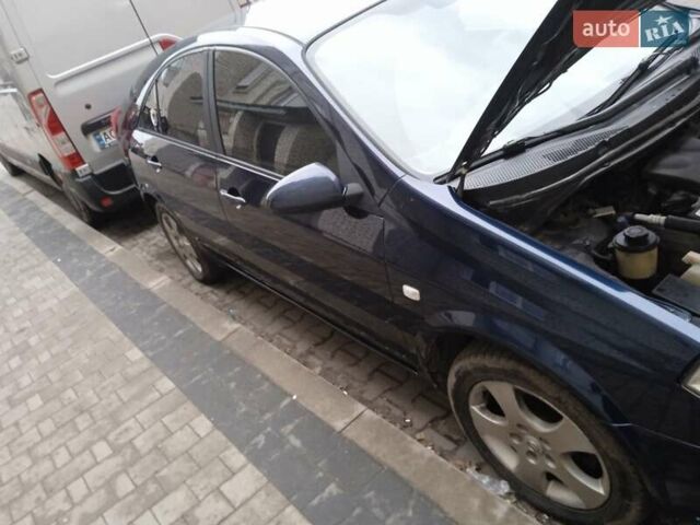 Синий Ниссан Примера, объемом двигателя 2 л и пробегом 248 тыс. км за 3100 $, фото 5 на Automoto.ua