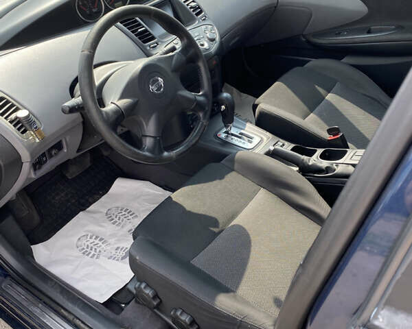 Синій Ніссан Прімера, об'ємом двигуна 2 л та пробігом 242 тис. км за 4200 $, фото 11 на Automoto.ua