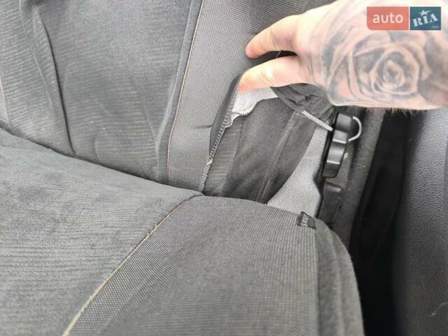 Синій Ніссан Прімера, об'ємом двигуна 1.8 л та пробігом 292 тис. км за 3300 $, фото 9 на Automoto.ua