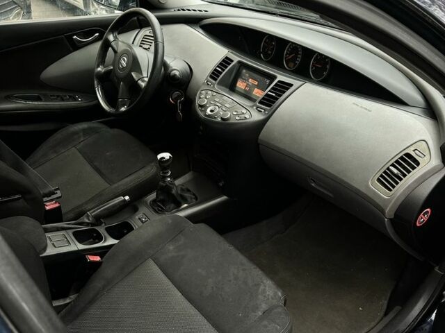 Синий Ниссан Примера, объемом двигателя 2.2 л и пробегом 280 тыс. км за 1899 $, фото 5 на Automoto.ua