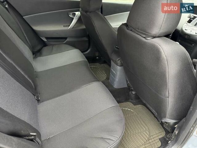 Синий Ниссан Примера, объемом двигателя 1.6 л и пробегом 218 тыс. км за 4500 $, фото 13 на Automoto.ua