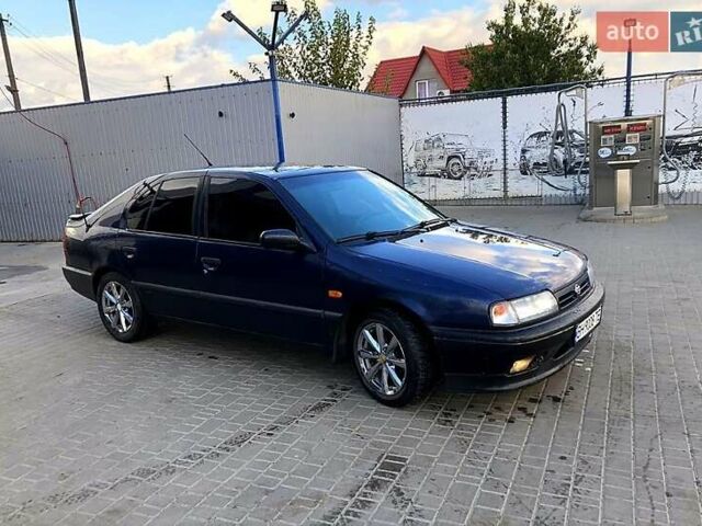 Синий Ниссан Примера, объемом двигателя 1.6 л и пробегом 316 тыс. км за 2000 $, фото 1 на Automoto.ua