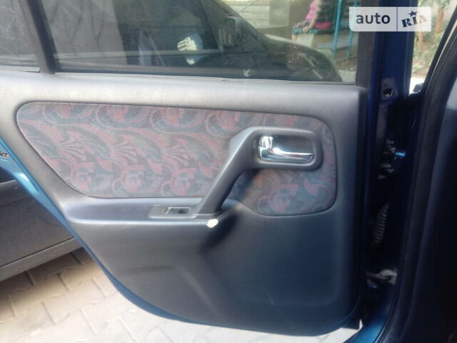 Синий Ниссан Примера, объемом двигателя 2 л и пробегом 477 тыс. км за 2800 $, фото 9 на Automoto.ua
