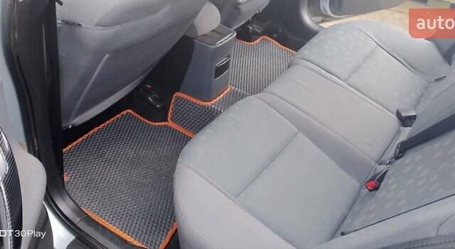 Синий Ниссан Примера, объемом двигателя 1.8 л и пробегом 311 тыс. км за 5100 $, фото 19 на Automoto.ua