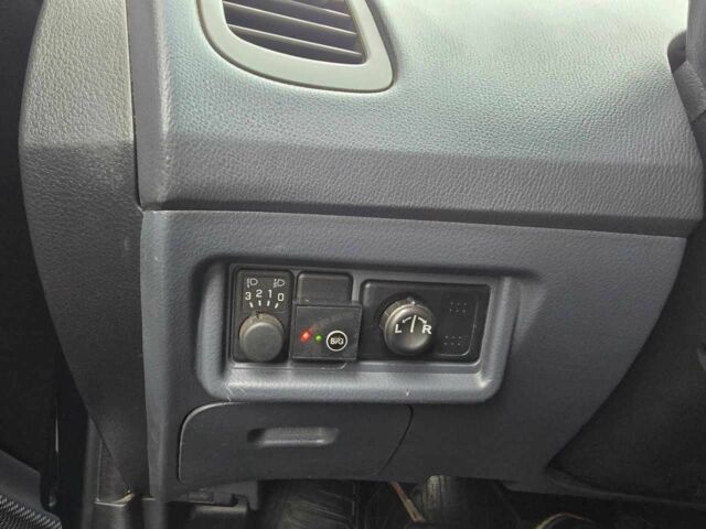 Синий Ниссан Примера, объемом двигателя 1.8 л и пробегом 270 тыс. км за 3999 $, фото 3 на Automoto.ua