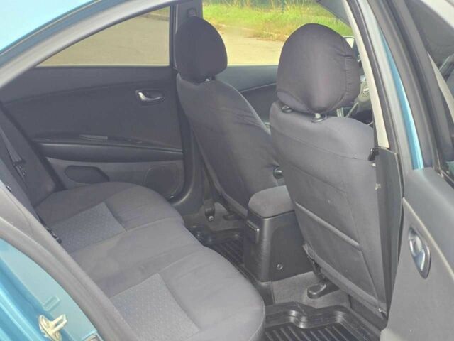 Синий Ниссан Примера, объемом двигателя 1.8 л и пробегом 270 тыс. км за 3999 $, фото 8 на Automoto.ua