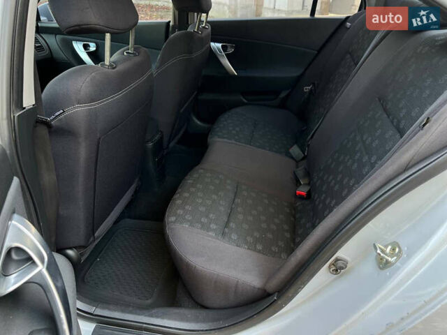 Синий Ниссан Примера, объемом двигателя 0 л и пробегом 177 тыс. км за 3999 $, фото 22 на Automoto.ua