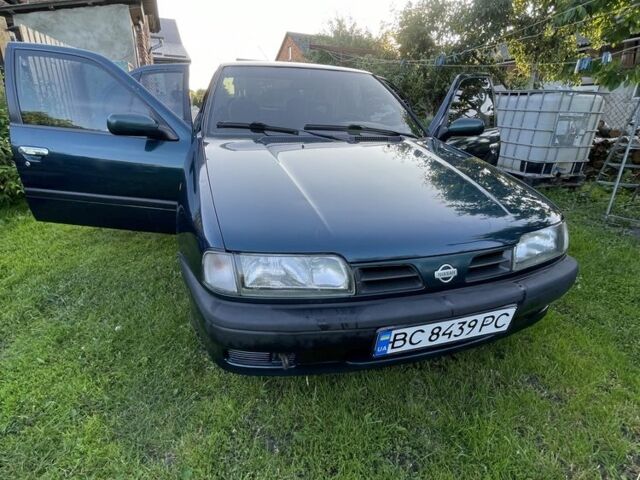 Зеленый Ниссан Примера, объемом двигателя 1.6 л и пробегом 280 тыс. км за 1400 $, фото 3 на Automoto.ua