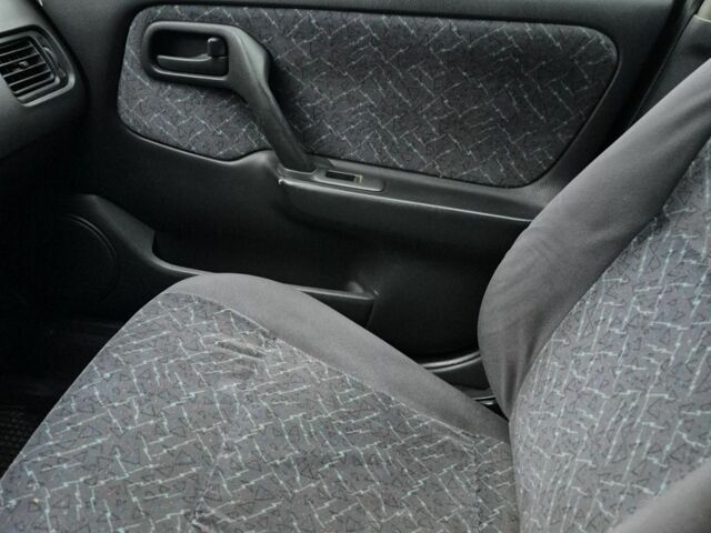 Зелений Ніссан Прімера, об'ємом двигуна 2 л та пробігом 400 тис. км за 1900 $, фото 3 на Automoto.ua