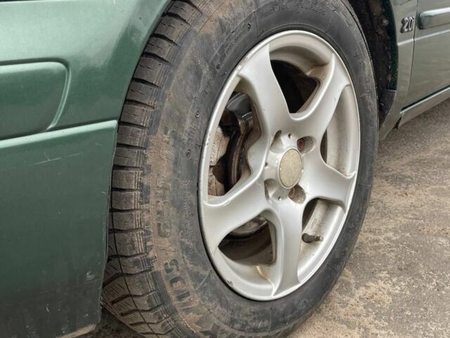 Зелений Ніссан Прімера, об'ємом двигуна 2 л та пробігом 300 тис. км за 1300 $, фото 7 на Automoto.ua