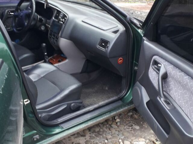 Зеленый Ниссан Примера, объемом двигателя 0 л и пробегом 350 тыс. км за 2000 $, фото 5 на Automoto.ua
