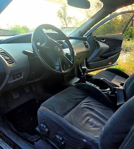 Зелений Ніссан Прімера, об'ємом двигуна 2.2 л та пробігом 378 тис. км за 1200 $, фото 3 на Automoto.ua