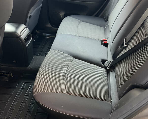 Серый Ниссан Пульсар, объемом двигателя 1.2 л и пробегом 260 тыс. км за 11046 $, фото 6 на Automoto.ua