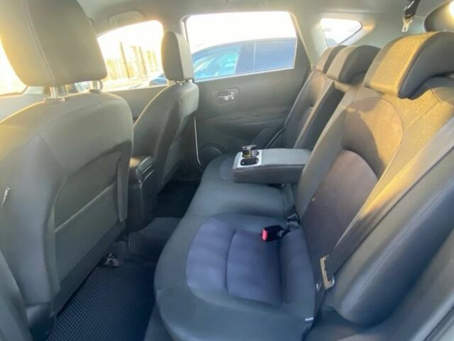 Белый Ниссан Кашкай, объемом двигателя 1.6 л и пробегом 200 тыс. км за 9500 $, фото 1 на Automoto.ua