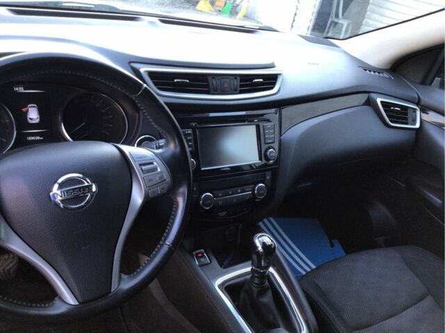 Белый Ниссан Кашкай, объемом двигателя 1.5 л и пробегом 159 тыс. км за 13900 $, фото 5 на Automoto.ua