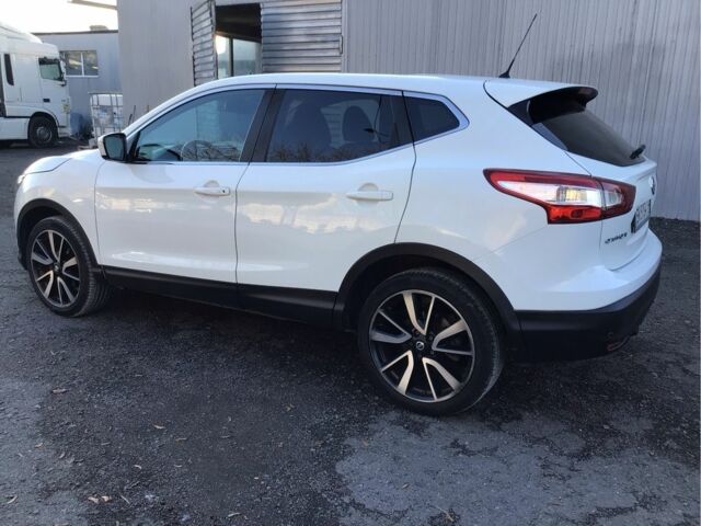 Белый Ниссан Кашкай, объемом двигателя 1.5 л и пробегом 159 тыс. км за 13900 $, фото 2 на Automoto.ua