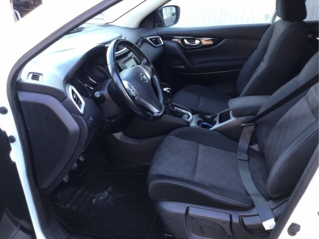 Белый Ниссан Кашкай, объемом двигателя 1.5 л и пробегом 159 тыс. км за 13900 $, фото 8 на Automoto.ua