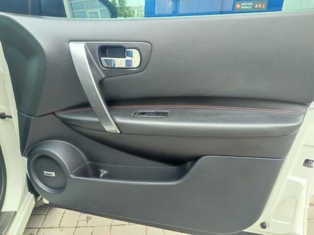 Белый Ниссан Кашкай, объемом двигателя 2 л и пробегом 184 тыс. км за 10490 $, фото 17 на Automoto.ua