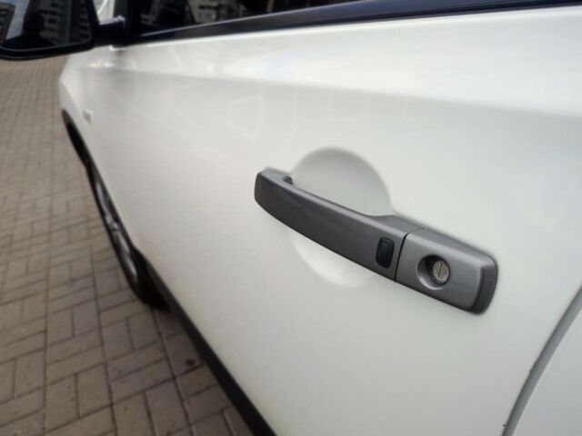 Белый Ниссан Кашкай, объемом двигателя 2 л и пробегом 184 тыс. км за 10490 $, фото 9 на Automoto.ua