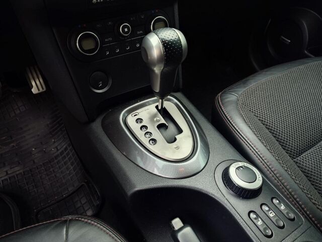 Белый Ниссан Кашкай, объемом двигателя 2 л и пробегом 184 тыс. км за 10490 $, фото 5 на Automoto.ua