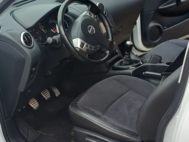 Белый Ниссан Кашкай, объемом двигателя 0 л и пробегом 230 тыс. км за 13650 $, фото 11 на Automoto.ua