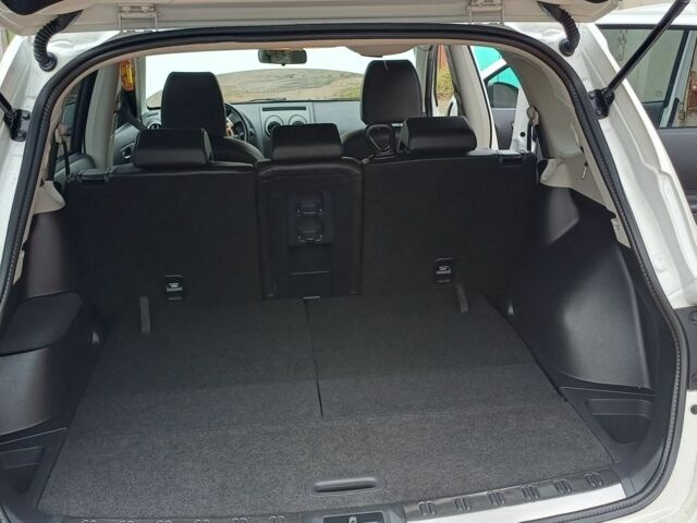 Белый Ниссан Кашкай, объемом двигателя 0 л и пробегом 230 тыс. км за 13650 $, фото 16 на Automoto.ua