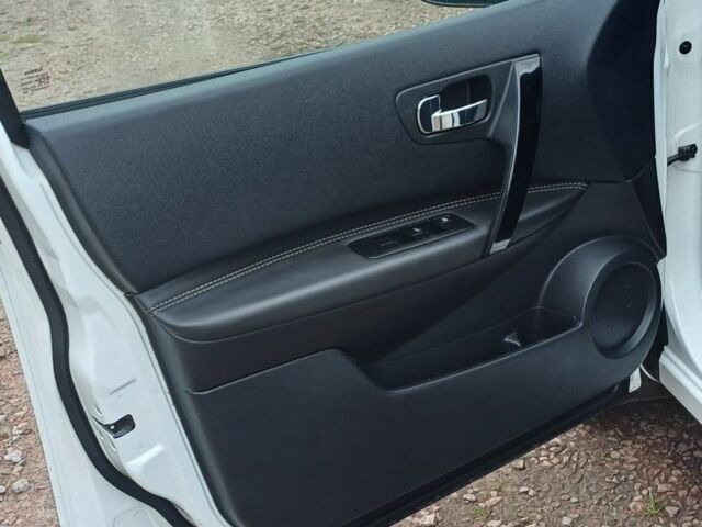 Белый Ниссан Кашкай, объемом двигателя 0 л и пробегом 230 тыс. км за 13650 $, фото 12 на Automoto.ua