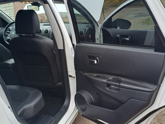 Белый Ниссан Кашкай, объемом двигателя 0 л и пробегом 230 тыс. км за 13200 $, фото 20 на Automoto.ua