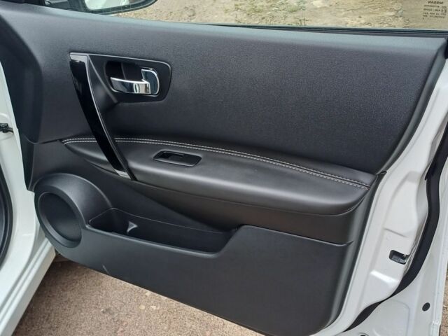 Белый Ниссан Кашкай, объемом двигателя 0 л и пробегом 230 тыс. км за 13650 $, фото 22 на Automoto.ua