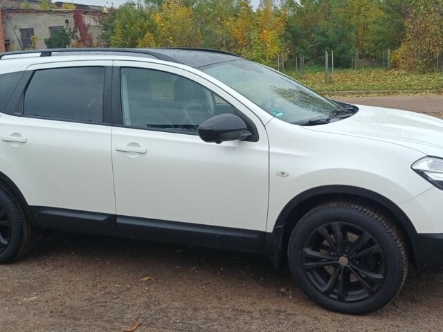 Белый Ниссан Кашкай, объемом двигателя 0 л и пробегом 230 тыс. км за 13650 $, фото 2 на Automoto.ua