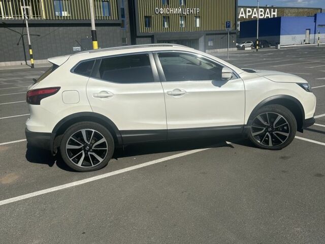 Білий Ніссан Кашкай, об'ємом двигуна 2 л та пробігом 61 тис. км за 17000 $, фото 5 на Automoto.ua