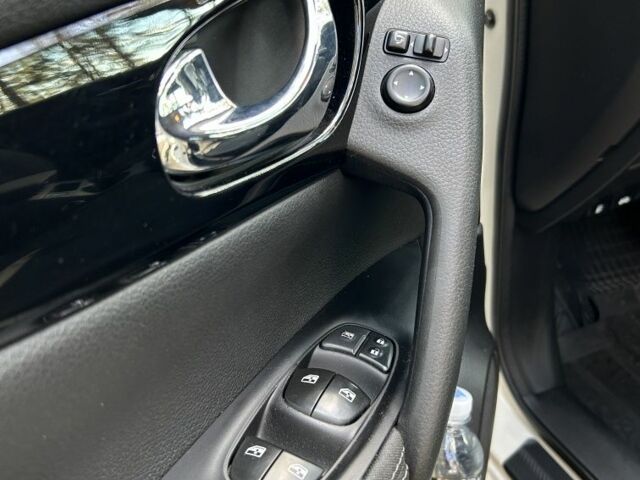 Белый Ниссан Кашкай, объемом двигателя 1.2 л и пробегом 148 тыс. км за 13990 $, фото 4 на Automoto.ua