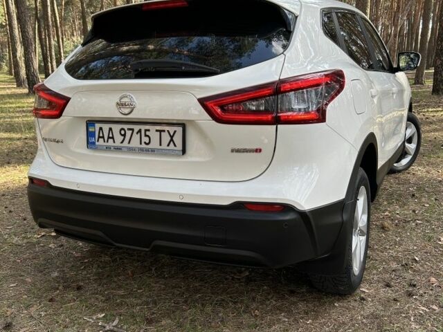 Белый Ниссан Кашкай, объемом двигателя 1.2 л и пробегом 148 тыс. км за 13990 $, фото 3 на Automoto.ua