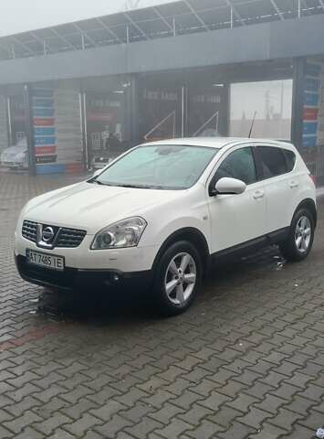 Белый Ниссан Кашкай, объемом двигателя 1.46 л и пробегом 252 тыс. км за 7399 $, фото 4 на Automoto.ua