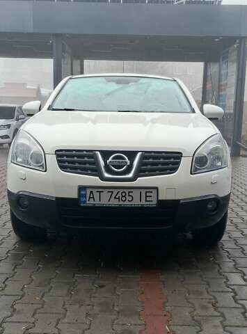 Белый Ниссан Кашкай, объемом двигателя 1.46 л и пробегом 252 тыс. км за 7399 $, фото 5 на Automoto.ua