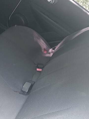 Белый Ниссан Кашкай, объемом двигателя 1.6 л и пробегом 191 тыс. км за 7450 $, фото 7 на Automoto.ua