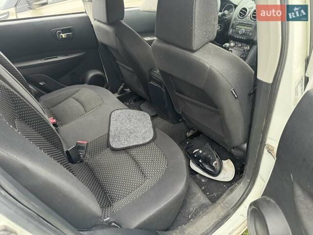 Білий Ніссан Кашкай, об'ємом двигуна 1.5 л та пробігом 257 тис. км за 3300 $, фото 8 на Automoto.ua