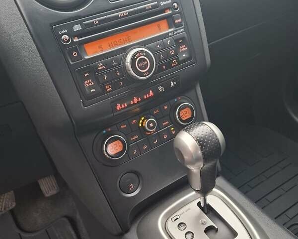 Белый Ниссан Кашкай, объемом двигателя 2 л и пробегом 215 тыс. км за 9500 $, фото 5 на Automoto.ua