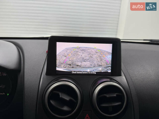 Белый Ниссан Кашкай, объемом двигателя 2 л и пробегом 115 тыс. км за 10300 $, фото 10 на Automoto.ua