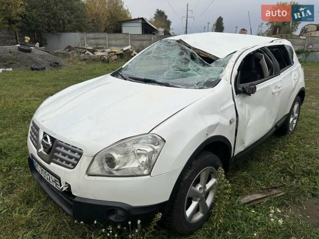 Білий Ніссан Кашкай, об'ємом двигуна 1.5 л та пробігом 257 тис. км за 3300 $, фото 2 на Automoto.ua