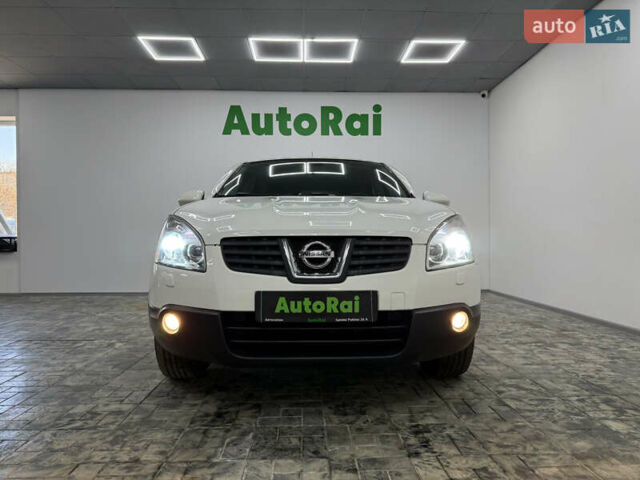 Белый Ниссан Кашкай, объемом двигателя 2 л и пробегом 115 тыс. км за 10300 $, фото 22 на Automoto.ua