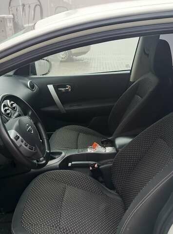 Белый Ниссан Кашкай, объемом двигателя 1.46 л и пробегом 252 тыс. км за 7399 $, фото 18 на Automoto.ua