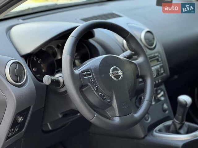 Белый Ниссан Кашкай, объемом двигателя 1.6 л и пробегом 215 тыс. км за 8100 $, фото 3 на Automoto.ua