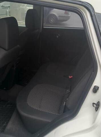 Белый Ниссан Кашкай, объемом двигателя 1.46 л и пробегом 252 тыс. км за 7399 $, фото 24 на Automoto.ua