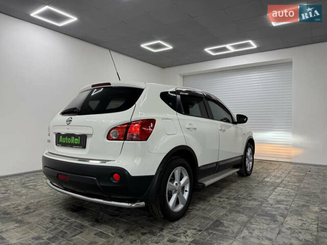 Белый Ниссан Кашкай, объемом двигателя 2 л и пробегом 115 тыс. км за 10300 $, фото 3 на Automoto.ua