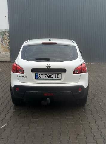 Белый Ниссан Кашкай, объемом двигателя 1.46 л и пробегом 252 тыс. км за 7399 $, фото 10 на Automoto.ua