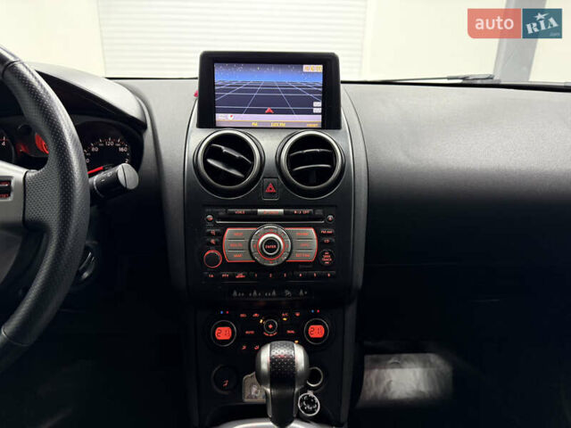 Белый Ниссан Кашкай, объемом двигателя 2 л и пробегом 115 тыс. км за 10300 $, фото 17 на Automoto.ua