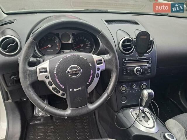 Белый Ниссан Кашкай, объемом двигателя 2 л и пробегом 147 тыс. км за 9987 $, фото 21 на Automoto.ua